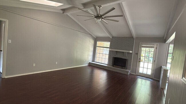 Building Photo - 1548 Ramberlyn Way