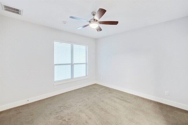Building Photo - 13412 Preston Cliff Ct