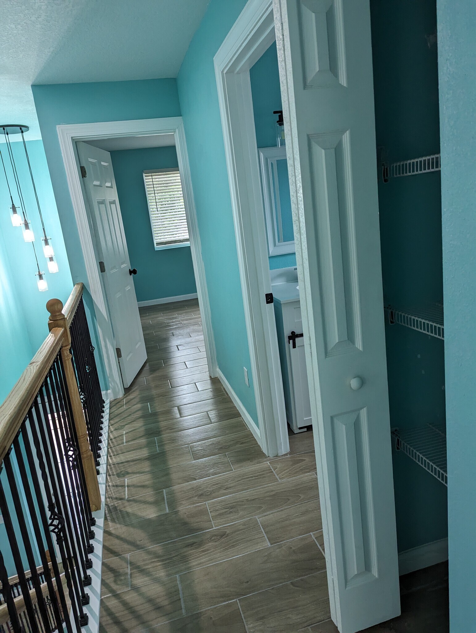 Building Photo - 2010 Seminole Blvd S