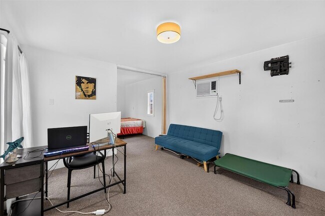 Building Photo - 14541 Hunters Pass