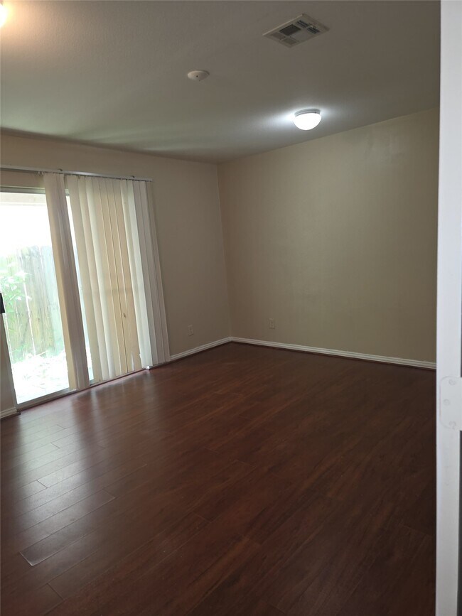 Building Photo - 12411 Urban Dale Ct