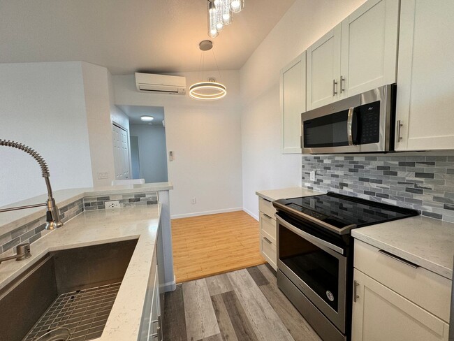 Building Photo - 94-510 Lumiaina Street #H-202
