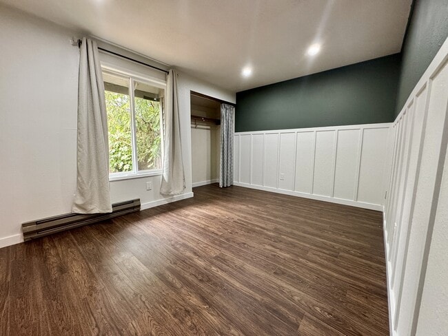 Building Photo - 6155 SW Heights Ln