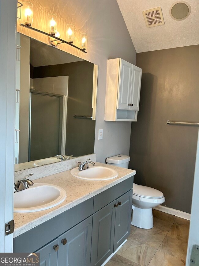 Building Photo - 435 Plantation Ct