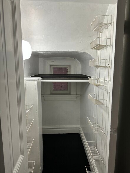 Closet/pantry - 4628 McPherson Ave