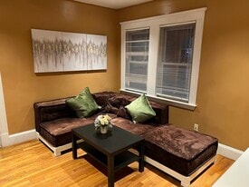 Building Photo - 95 E Squantum St