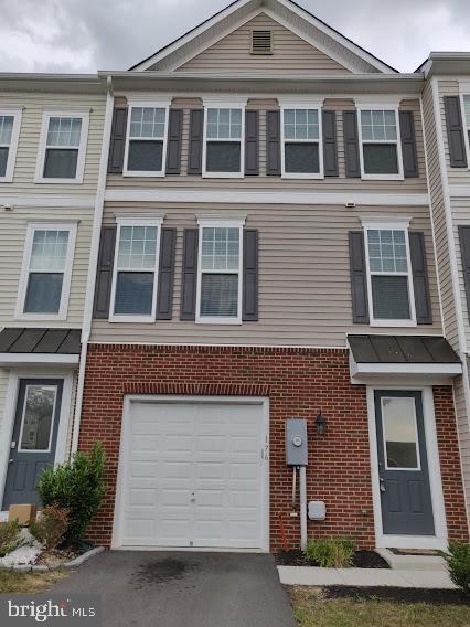 Building Photo - 176 Solara Dr