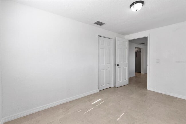 Building Photo - 8623 Parkway Cir