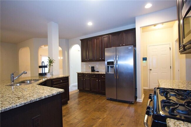 Building Photo - 793 Kaitlyn Dr