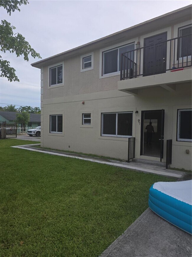 Building Photo - 97 NE 59th Terrace