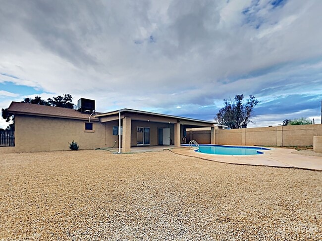 Building Photo - 7302 W Heatherbrae Dr