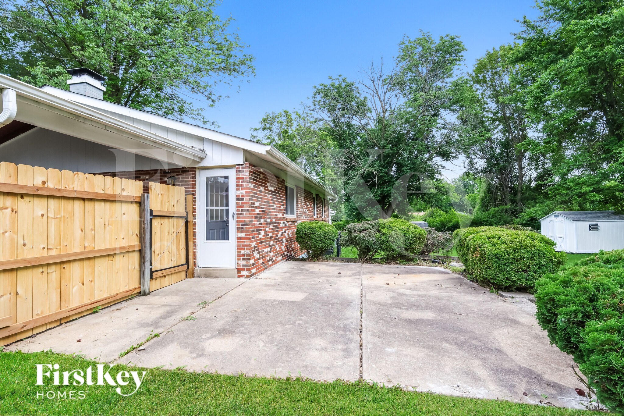 Building Photo - 2112 Farthing Ct