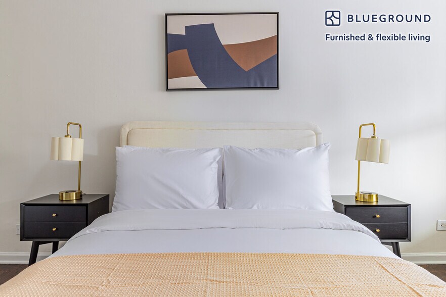 Building Photo - 305 East 86th St