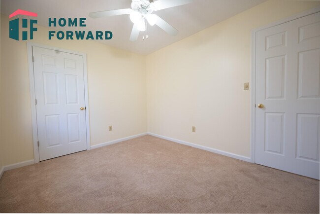 Building Photo - 2504 Ashbrooke Dr