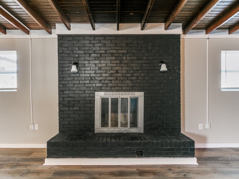 Building Photo - 3813 NW 17th St