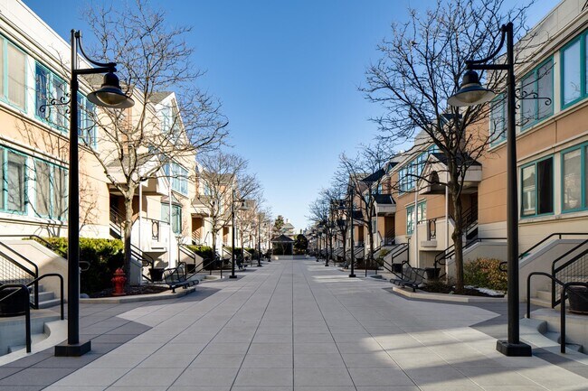 Building Photo - 600 Harbor Blvd