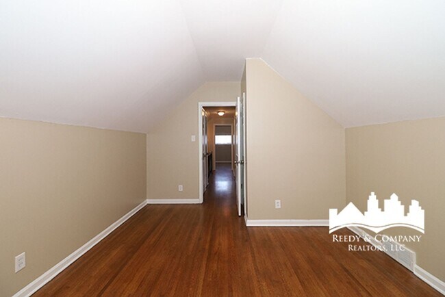 Building Photo - 2010 Tammwood Dr