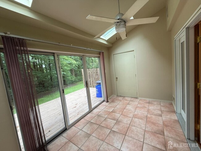 Building Photo - 309 Constitution Cir