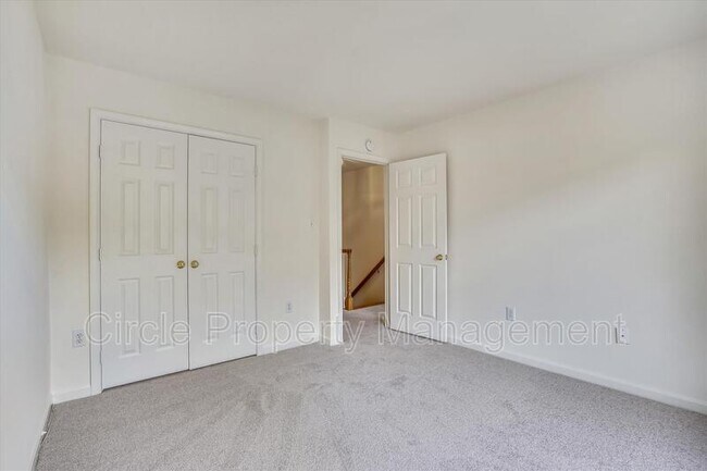 Building Photo - 1805 N Adams St