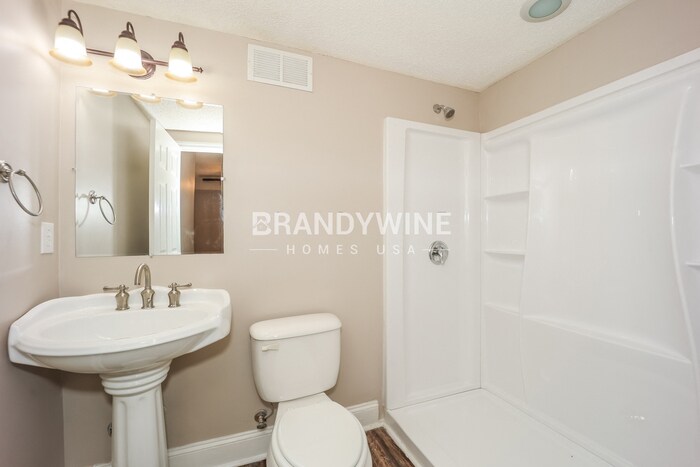 Building Photo - 2040 Club Bay Dr