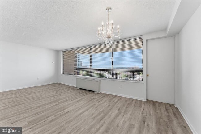 Building Photo - 3701 S George Mason Dr