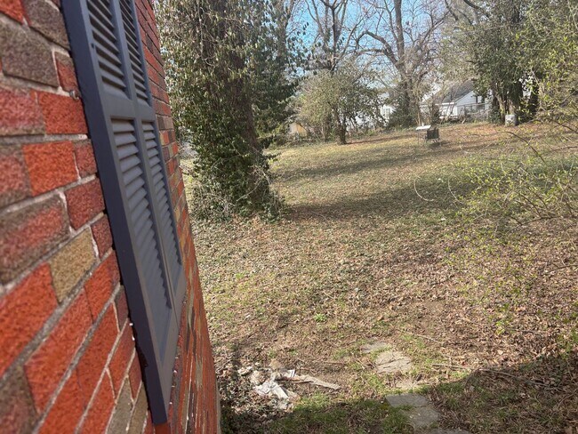 Building Photo - Section 8 welcome and encouraged