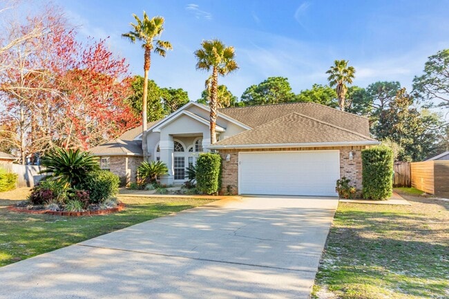 Building Photo - Bluewater Bay Area 4 Bedroom Pool Home!