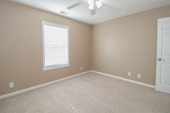 Building Photo - 1449 Mutual Dr