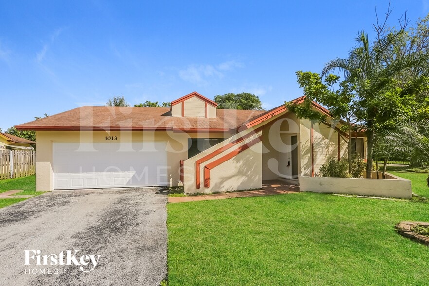 Building Photo - 1013 SW 49th Ave