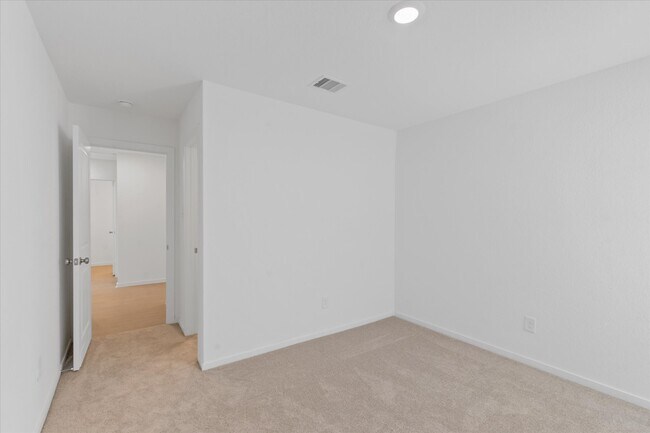 Building Photo - 28922 Rustic Windmill Wy