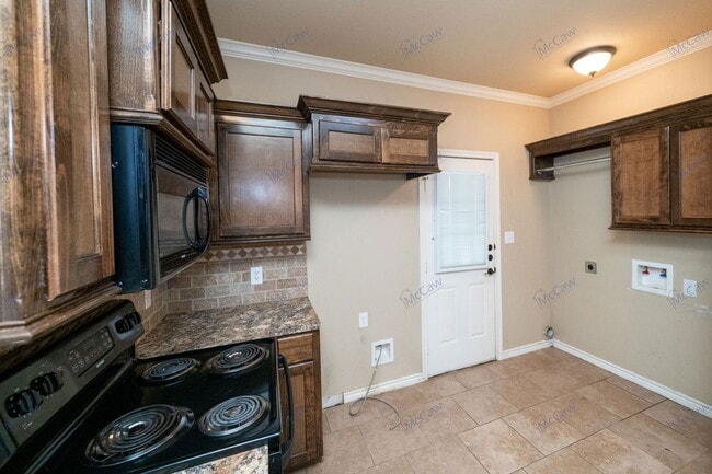 Building Photo - 1612 Stanley Drive