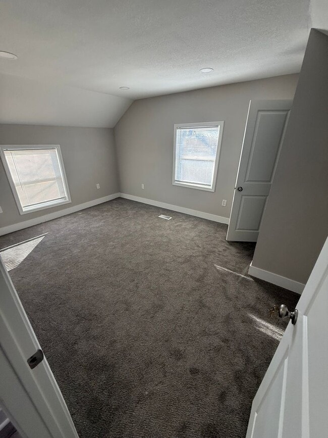 Building Photo - Beautifully Remodeled 3 Bedroom, 3 Bath Home for Rent!