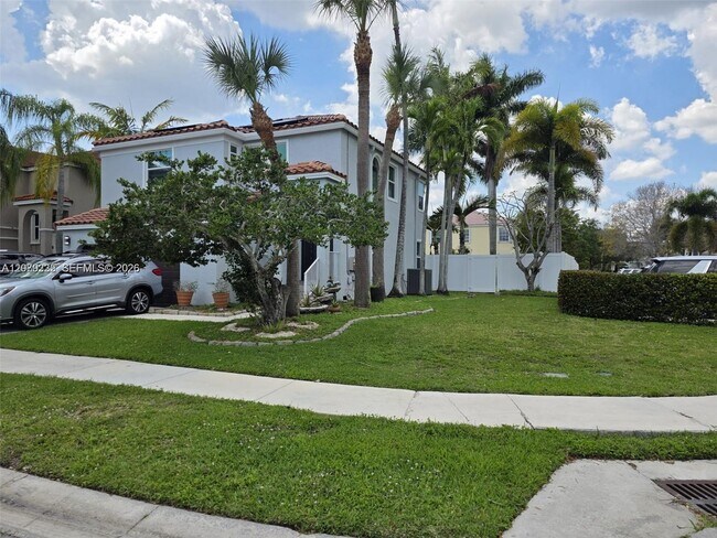 Building Photo - 680 NW 159th Ave