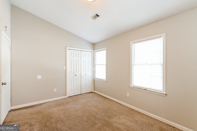 Building Photo - 1687 Hunting Creek Dr SE