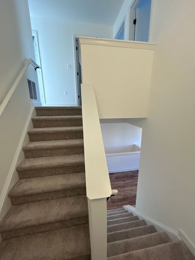 Building Photo - Brand New Luxury 4-Bedroom Townhome with a garage at The Townes at Congers Creek – Phase 3