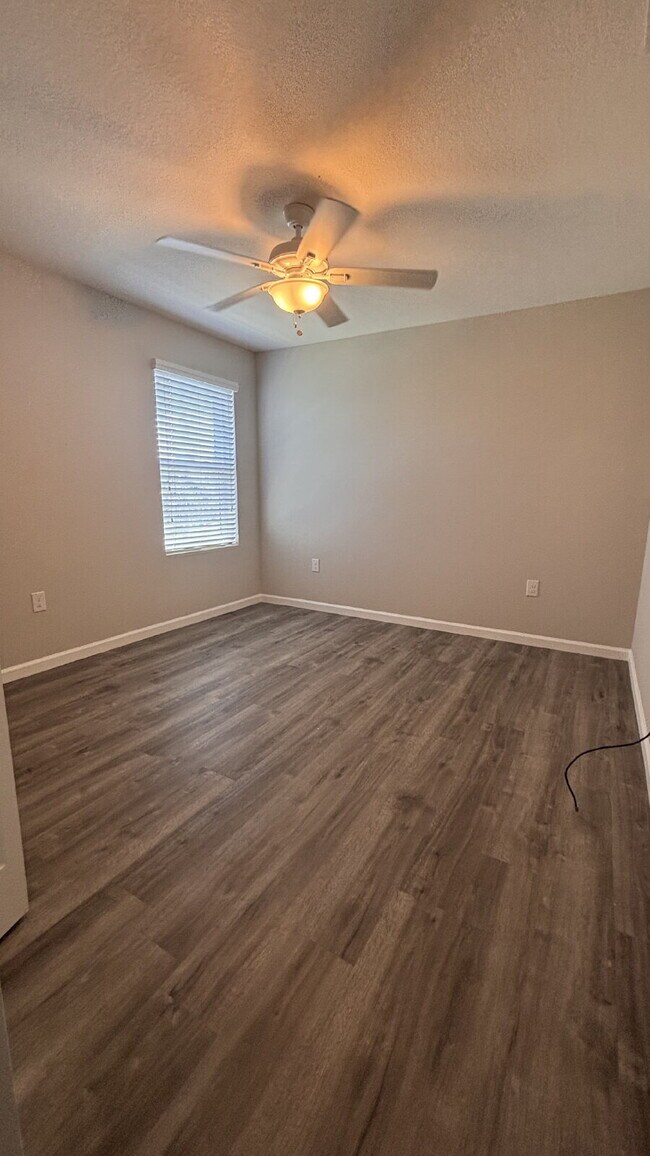 Building Photo - 1309 Corbett Ln