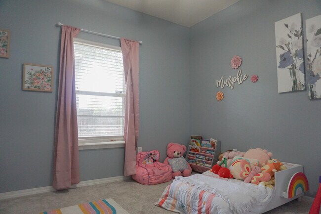 Building Photo - 212 Ladue Ave