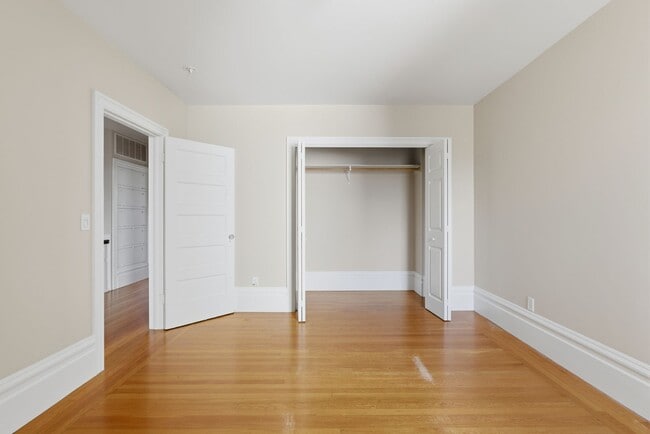 Building Photo - San Francisco Charm with Modern Upgrades