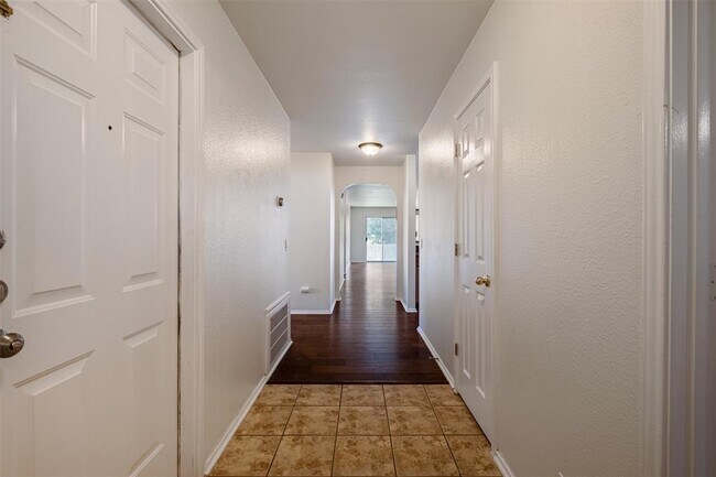 Building Photo - 105 Pentire Way