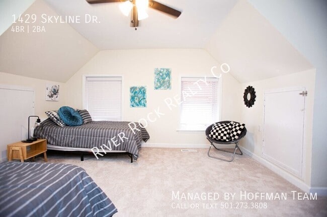 Building Photo - 1429 Skyline Dr