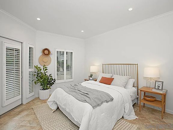 Building Photo - 620 State St