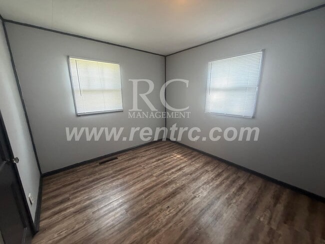 Building Photo - 228 Delaware-