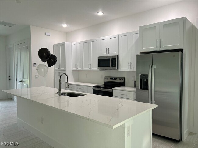 Primary Photo - 3420 28th St W