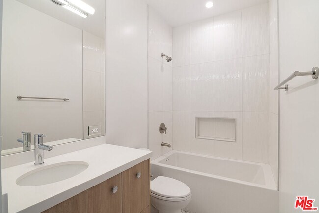 Building Photo - 4143 Madison Ave