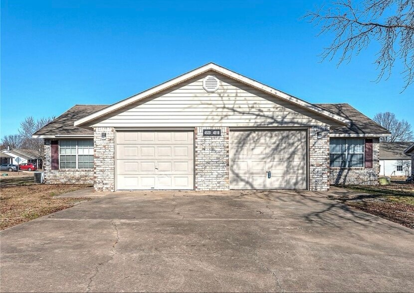 Building Photo - 4520 W Franciscan Trl