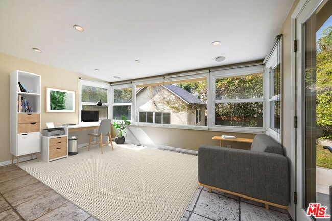 Building Photo - 1211 S Genesee Ave