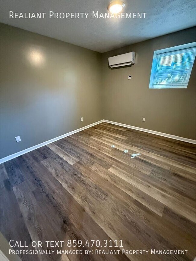 Building Photo - 2066 Fairmont Ct