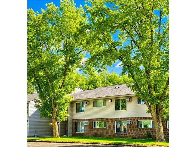 Building Photo - 812 Hills Ave