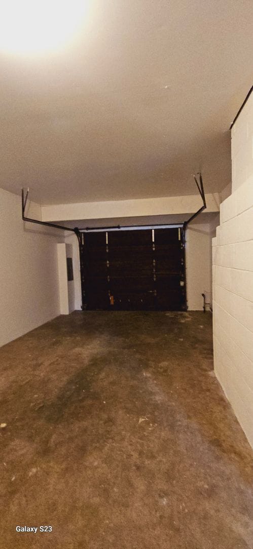 Building Photo - APPLICATION PENDING - Puyallup 2bed/1.5 ba...