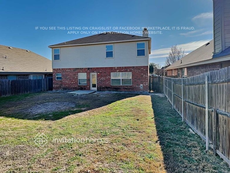 Building Photo - 830 Randall Rd